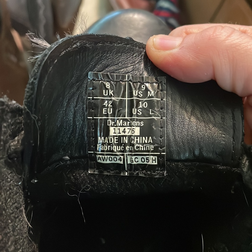 Black men’s doc martens boots EU size 42 - Picture 4 of 4